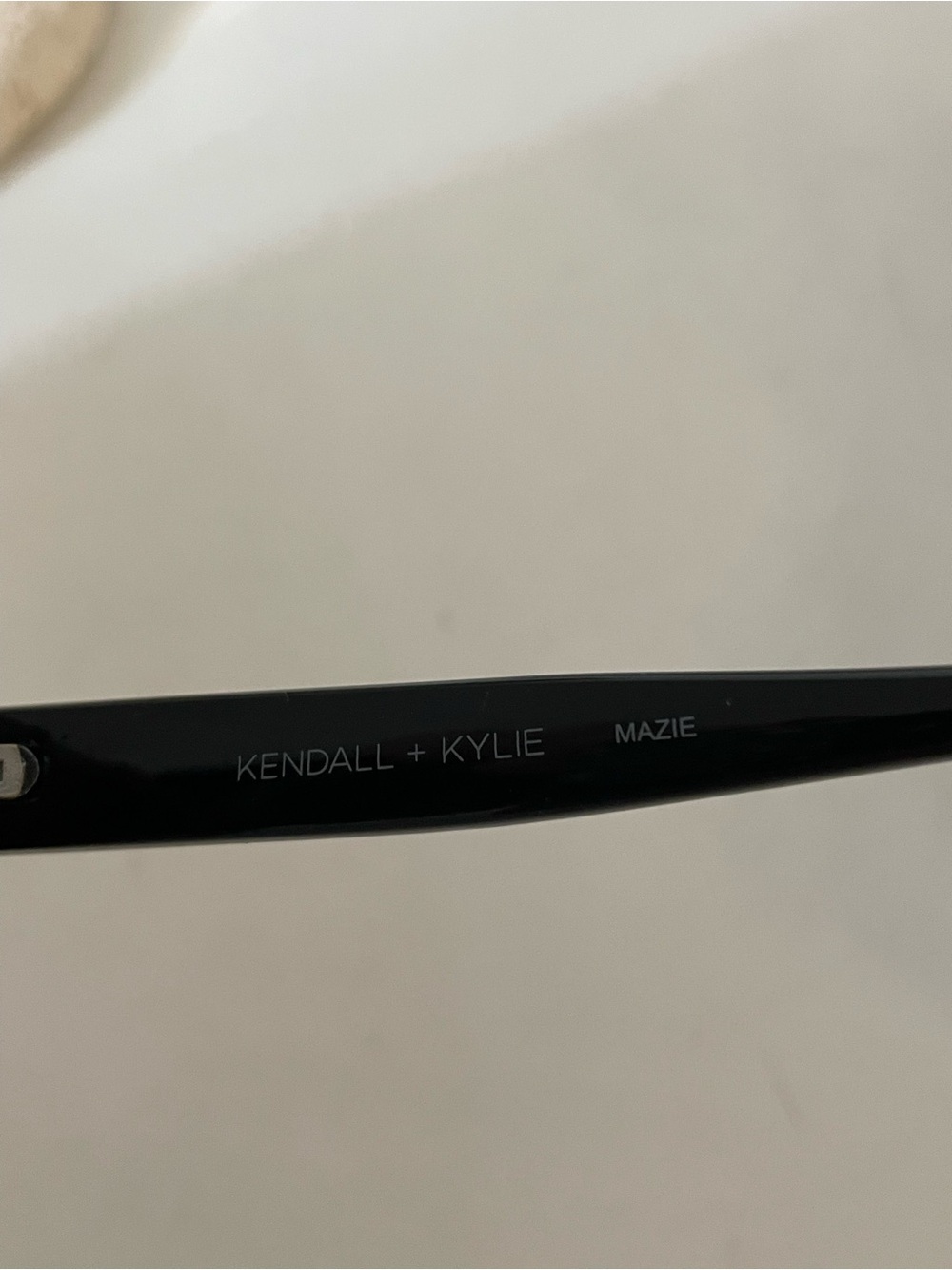 Kendall & Kylie Sunglasses NWT - Picture 5 of 6